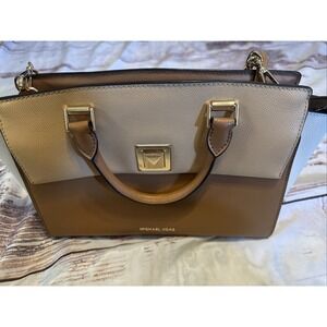 Michael Kors Silvia Handbag Medium. $328.00.  Beautiful!